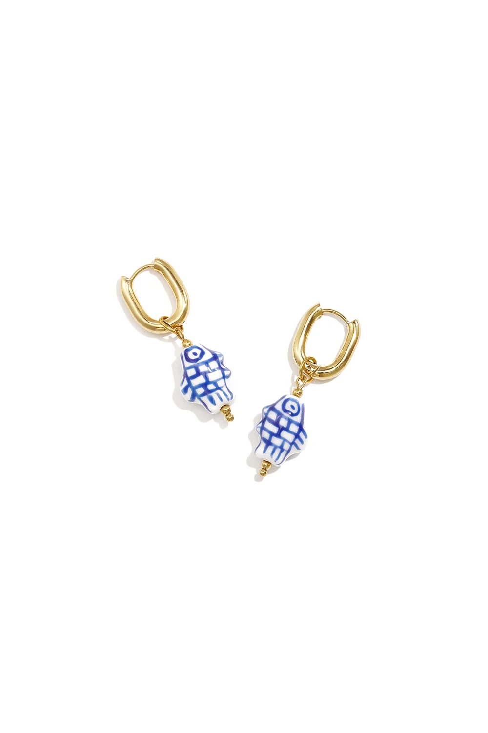Squoval Oorbellen met Geruite Vis Charm