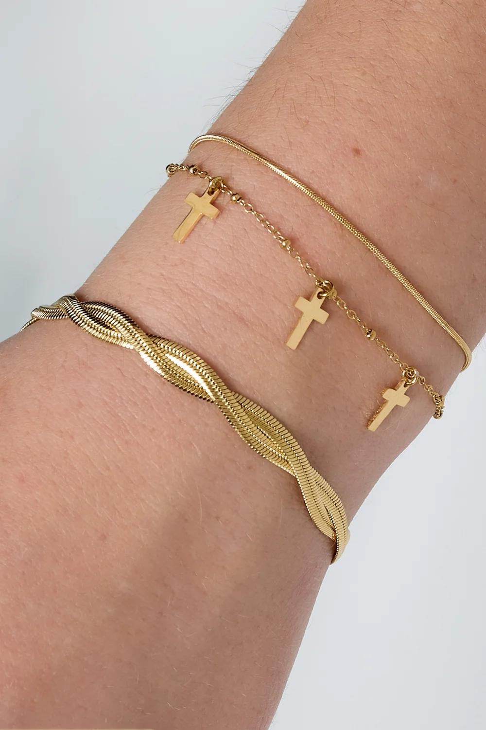 Gevlochten Schakelarmband goud - lifestyle foto