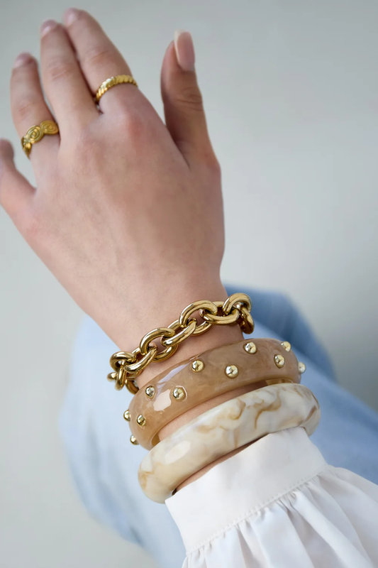 Chunky Schakelarmband goud - lifestyle foto